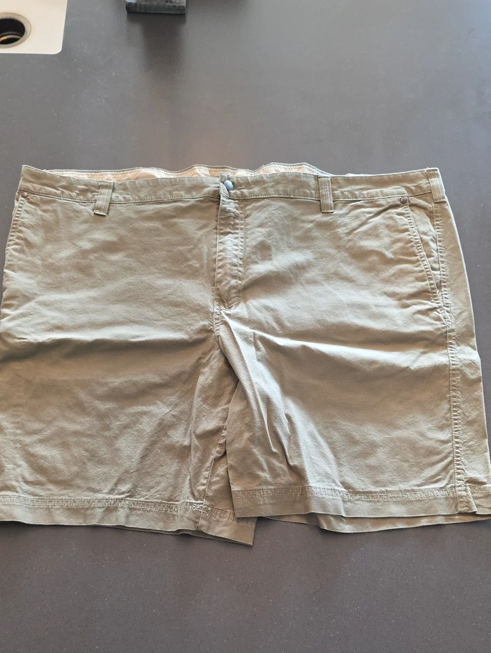 Columbia Men's Flat-Front Shorts - Olive Green Waist: 50